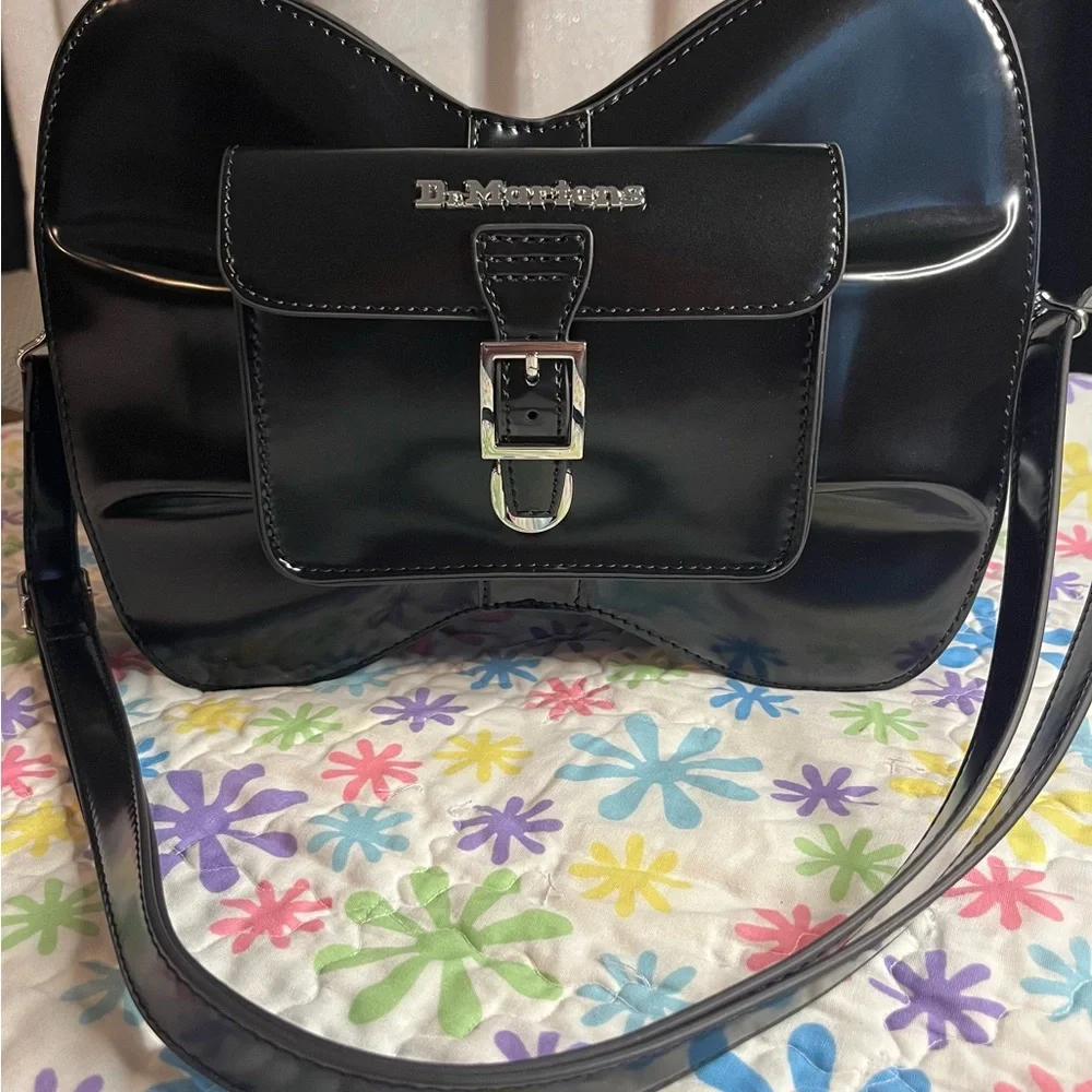🖤🔥Dr Martens Black Vegan Leather Large Backpack Shoulder Bag Love Bow Crossbody